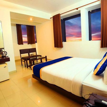 Ss Beach Resort Varkala Bagian luar foto