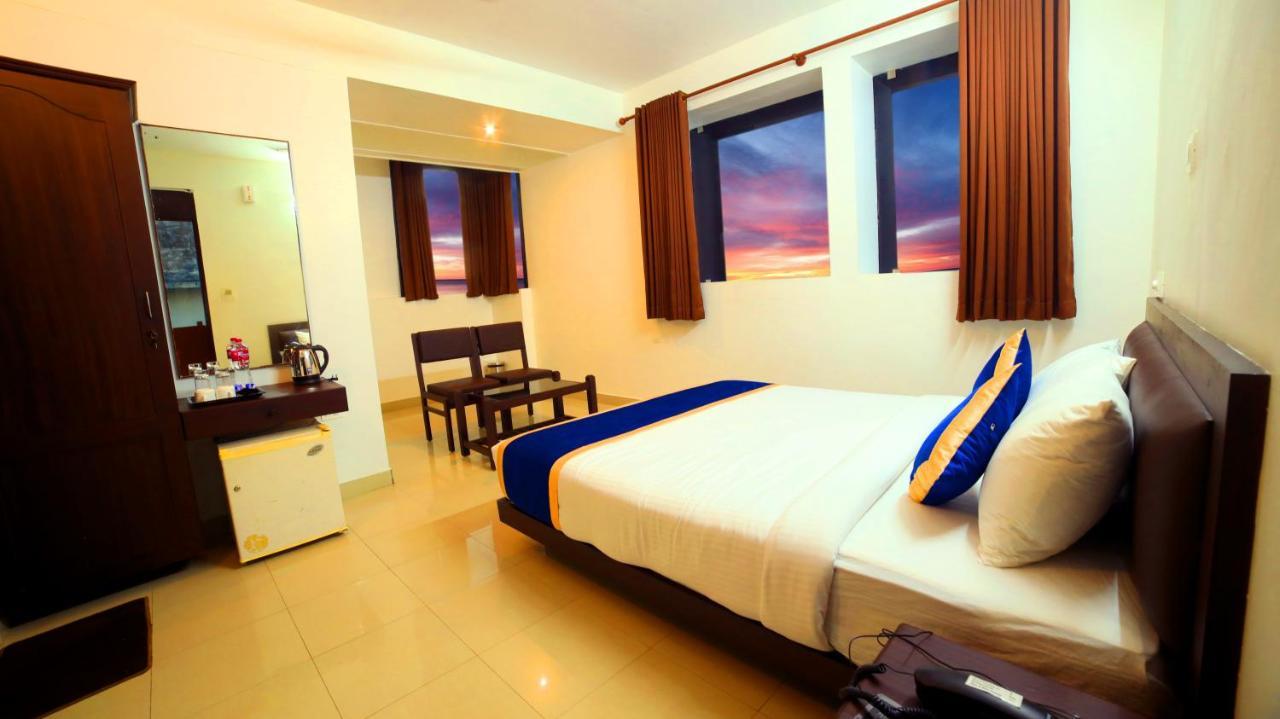Ss Beach Resort Varkala Bagian luar foto