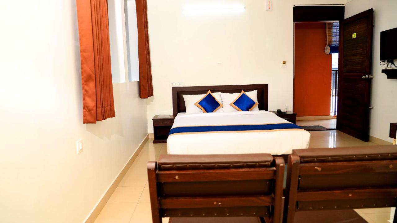 Ss Beach Resort Varkala Bagian luar foto