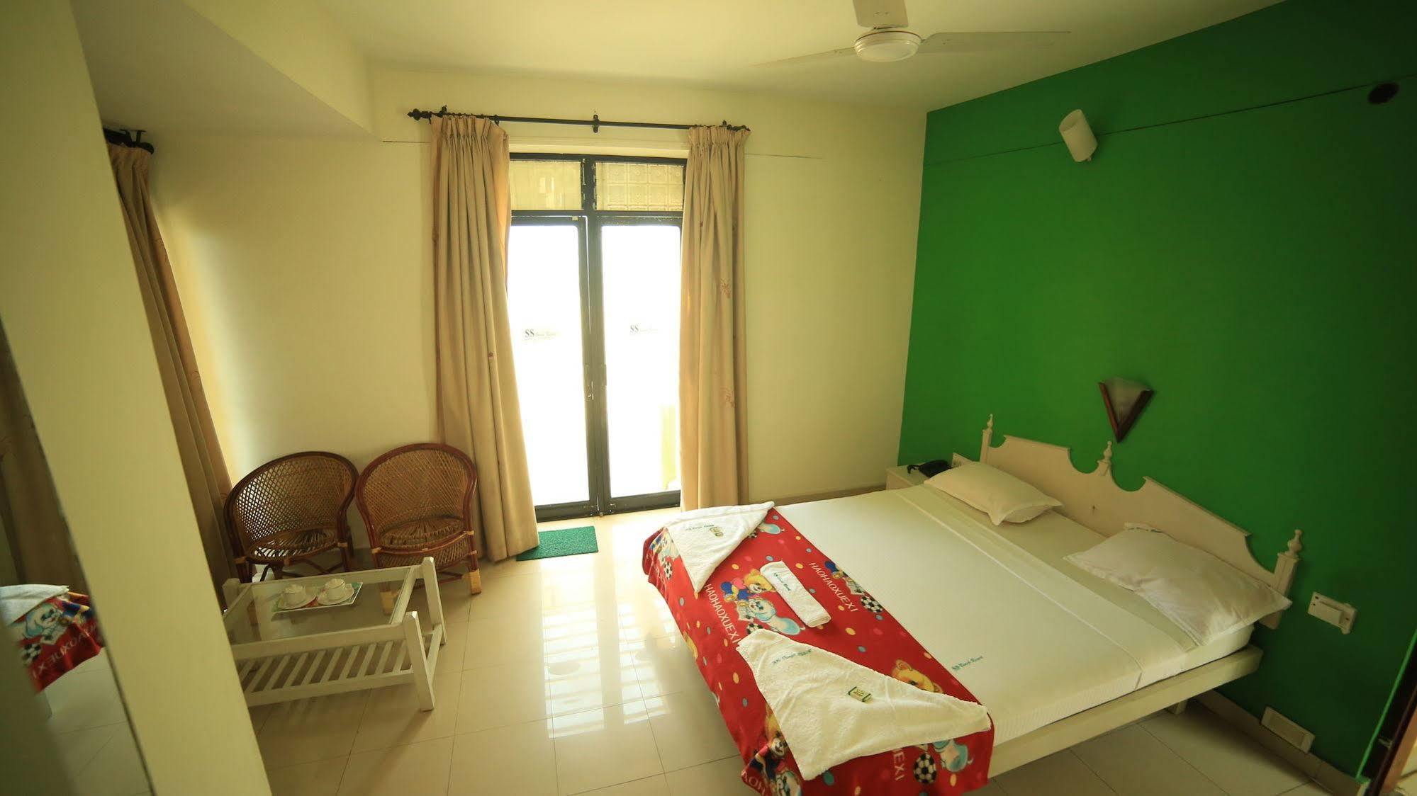 Ss Beach Resort Varkala Bagian luar foto
