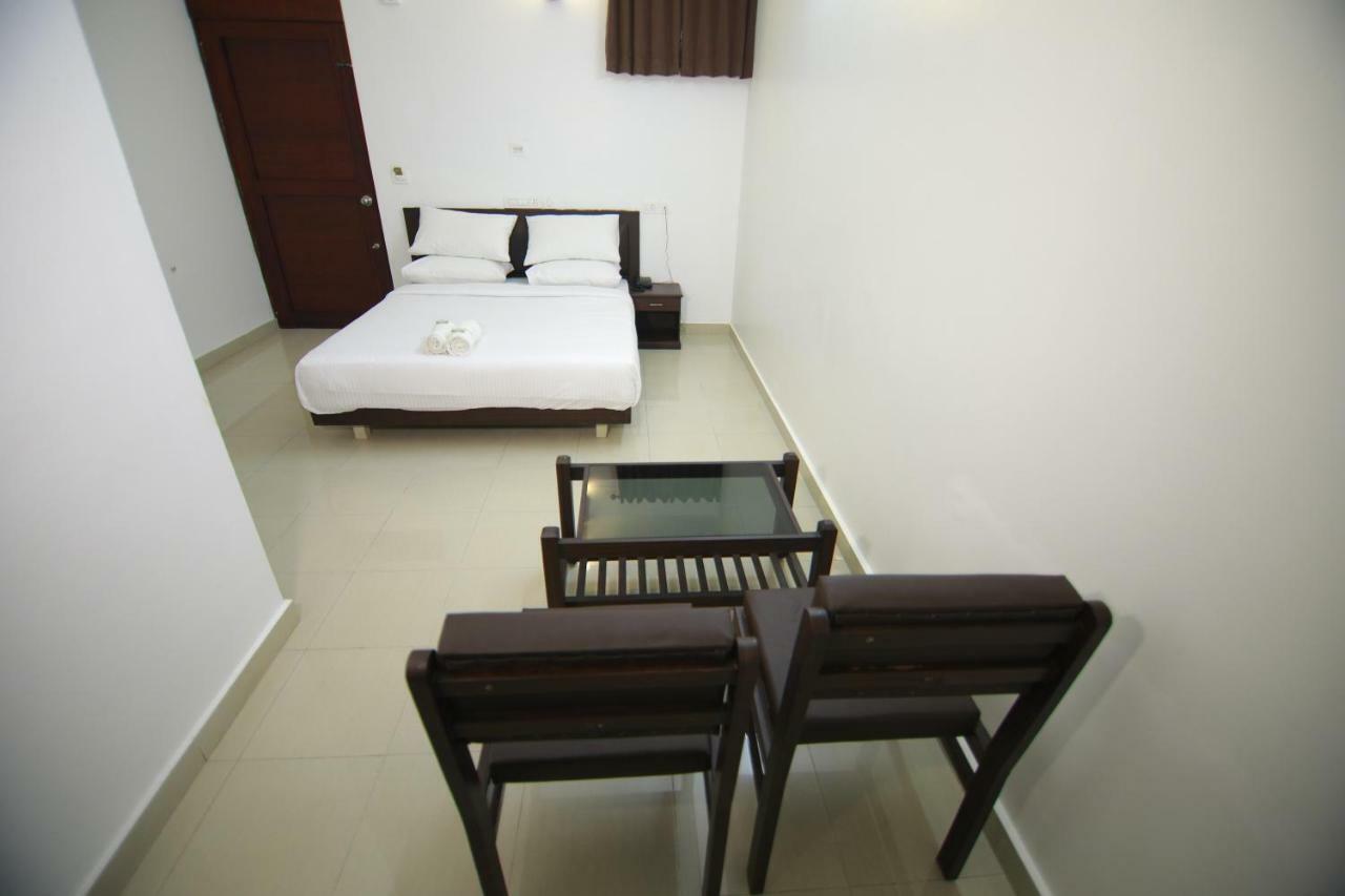Ss Beach Resort Varkala Bagian luar foto