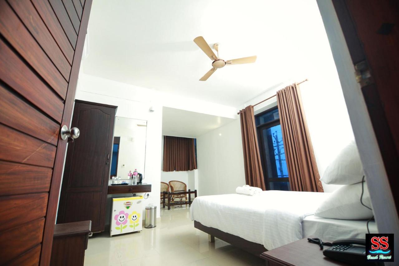 Ss Beach Resort Varkala Bagian luar foto